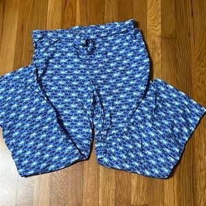 Vineyard Vines Women’s cotton pajama pants Navy polka dot and striped whales! M